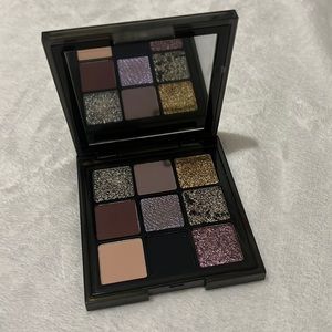 Never Used Huda Beauty Wild Jaguar Eyeshadow Pallet